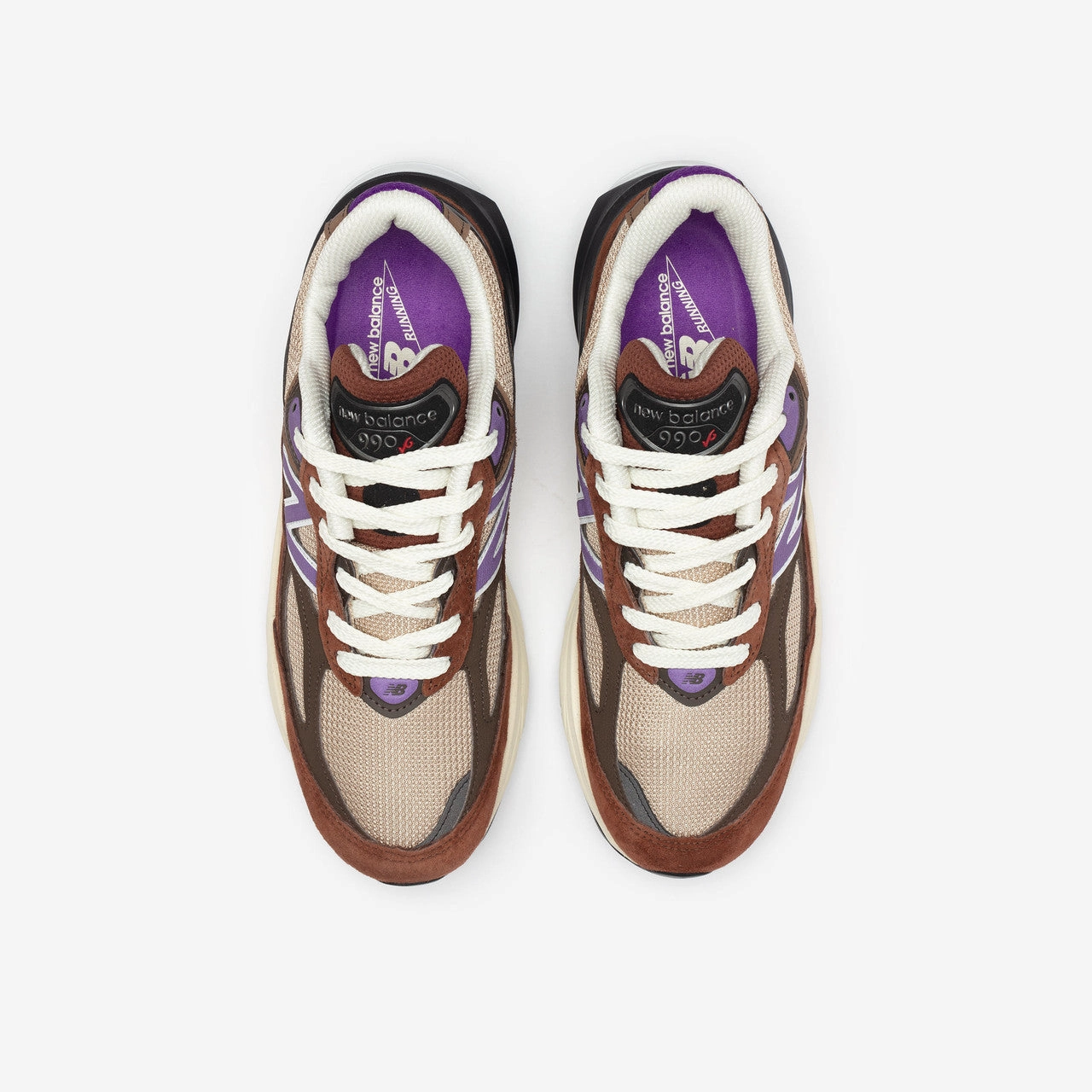 990