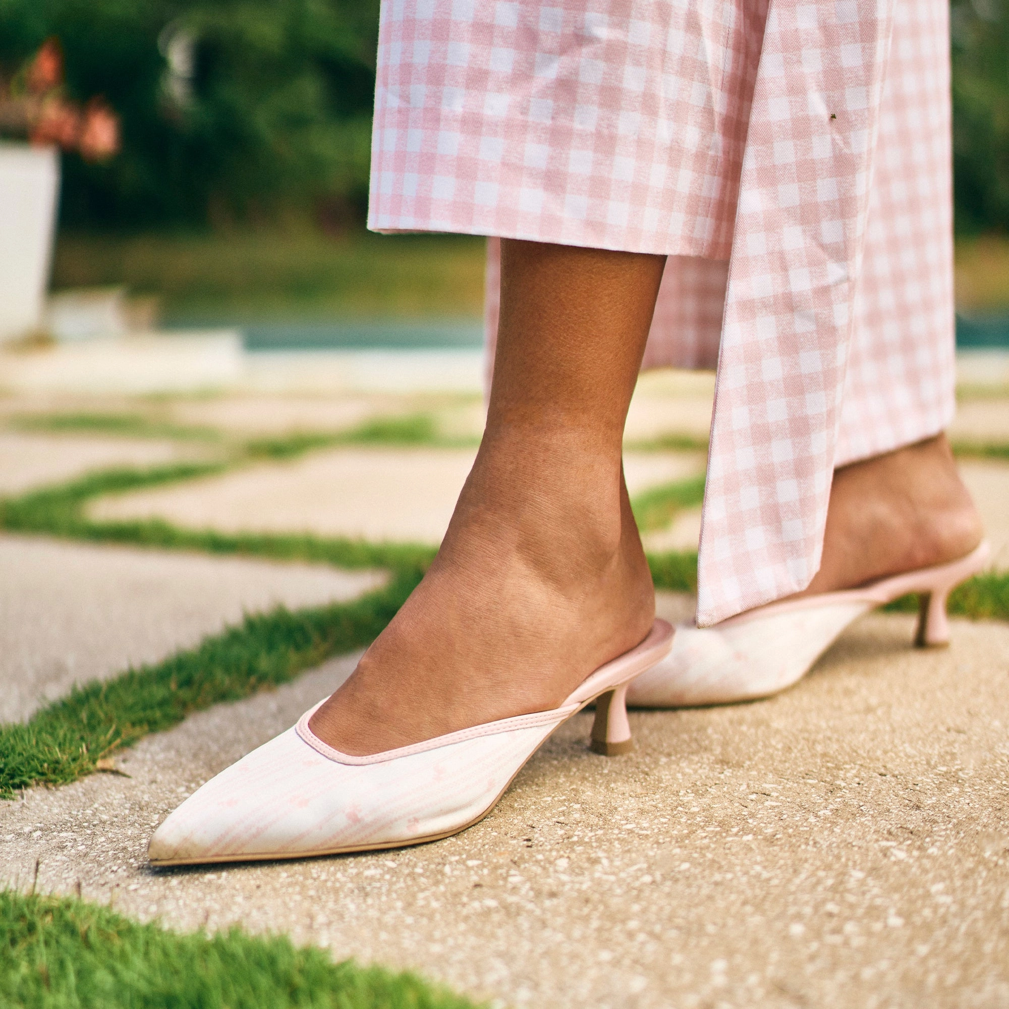 CLEO X BYRDIE GOLF HEELS PINK FLORAL SATIN