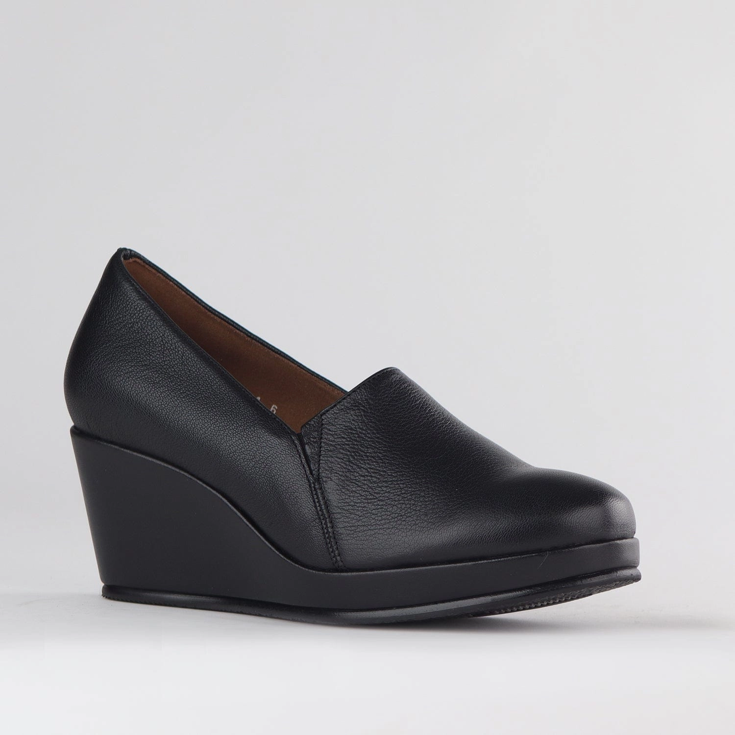 Closed Wedge in Black - 12911