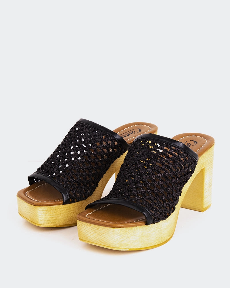 Faustine Black Rafia