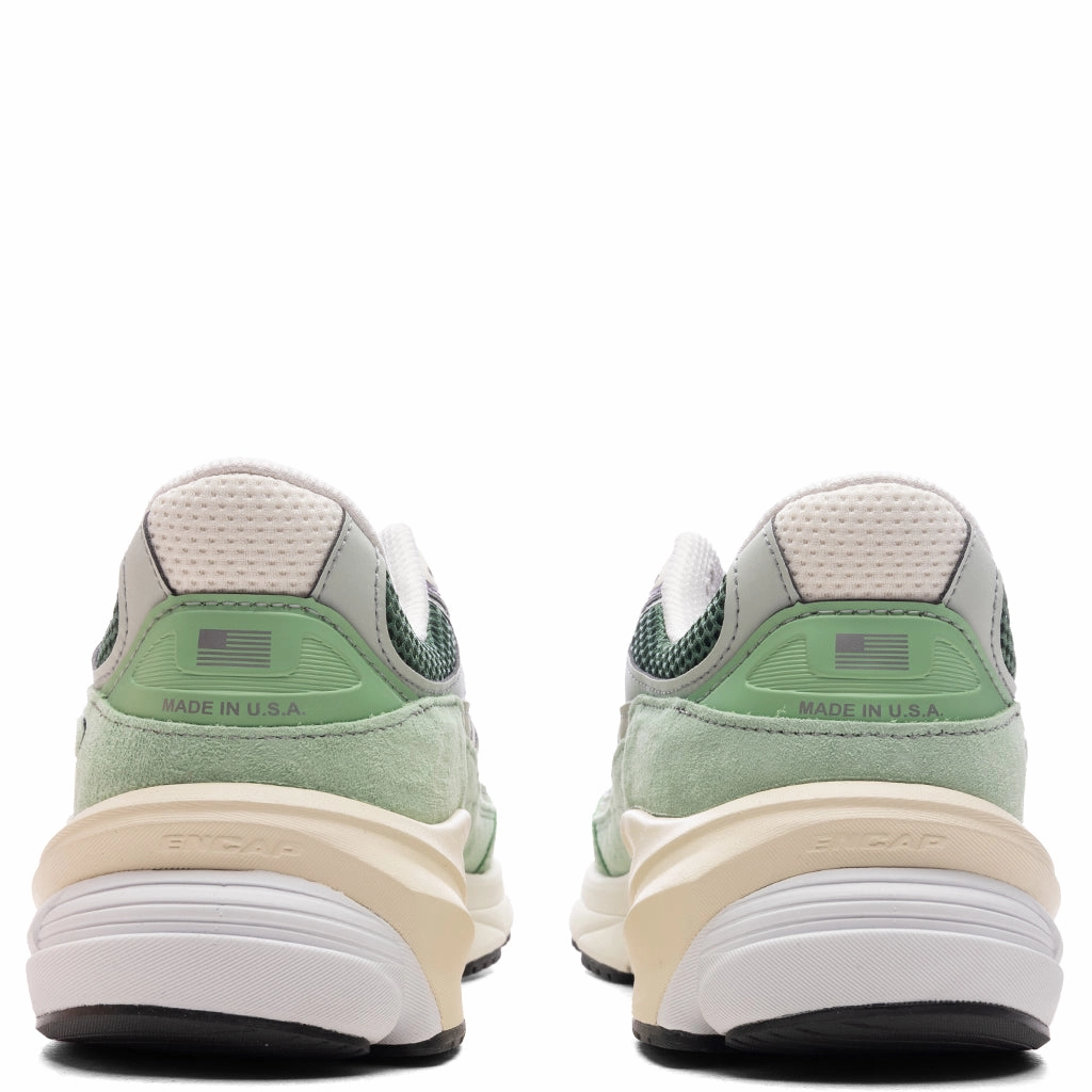 Made In USA 990v6 - Avocado/Natural Mint