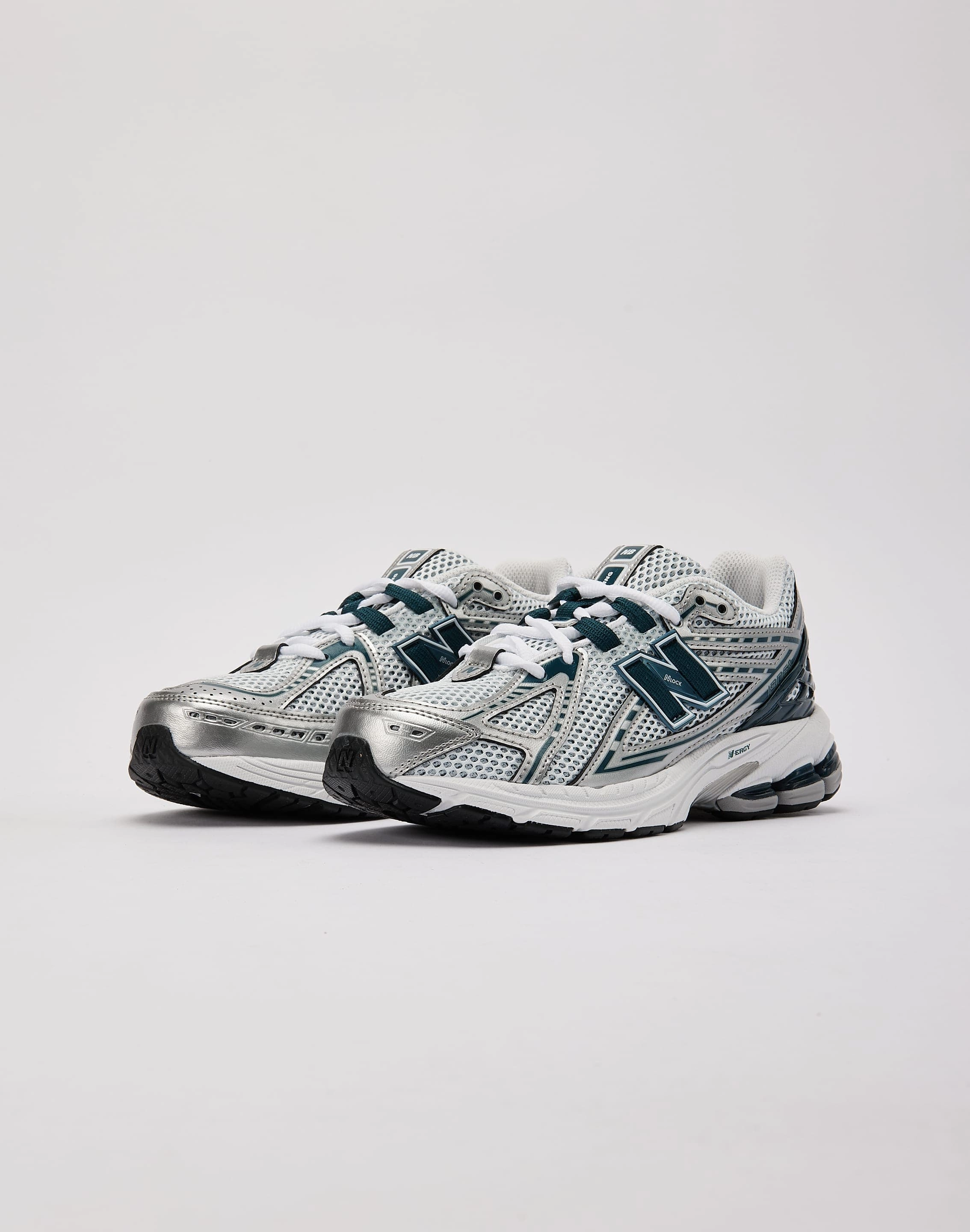 New Balance 1906R Grade-School