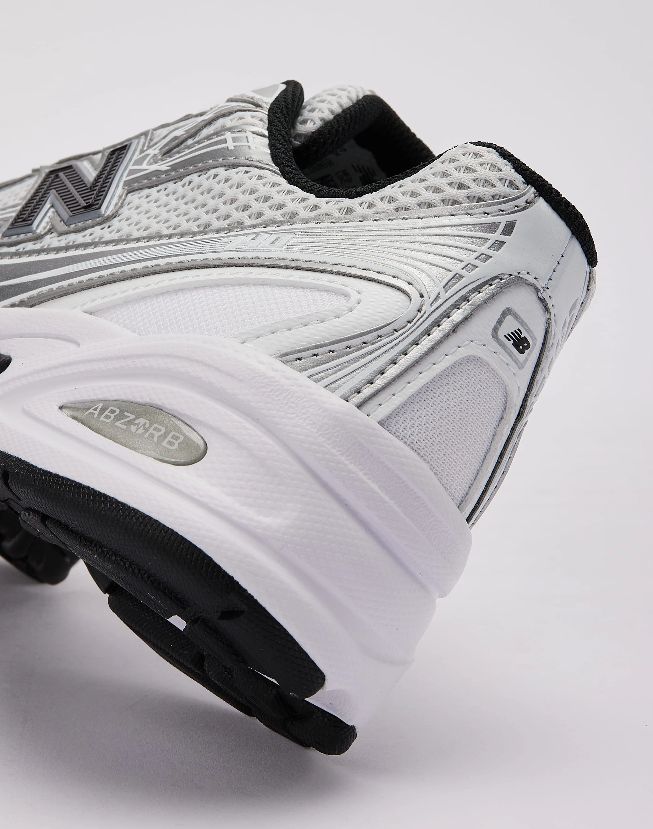 New Balance 740 Grade-School