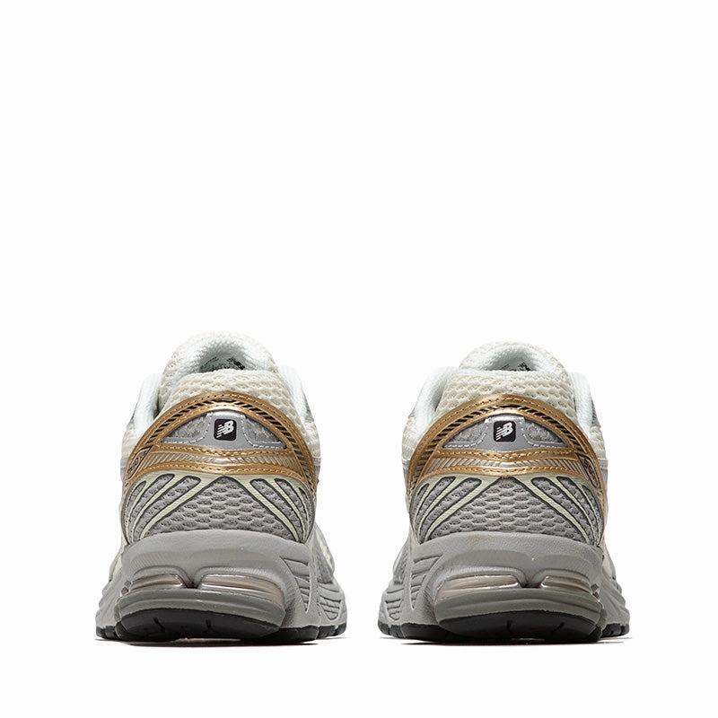 New Balance 860v2 - Sea Salt/Gold Metallic