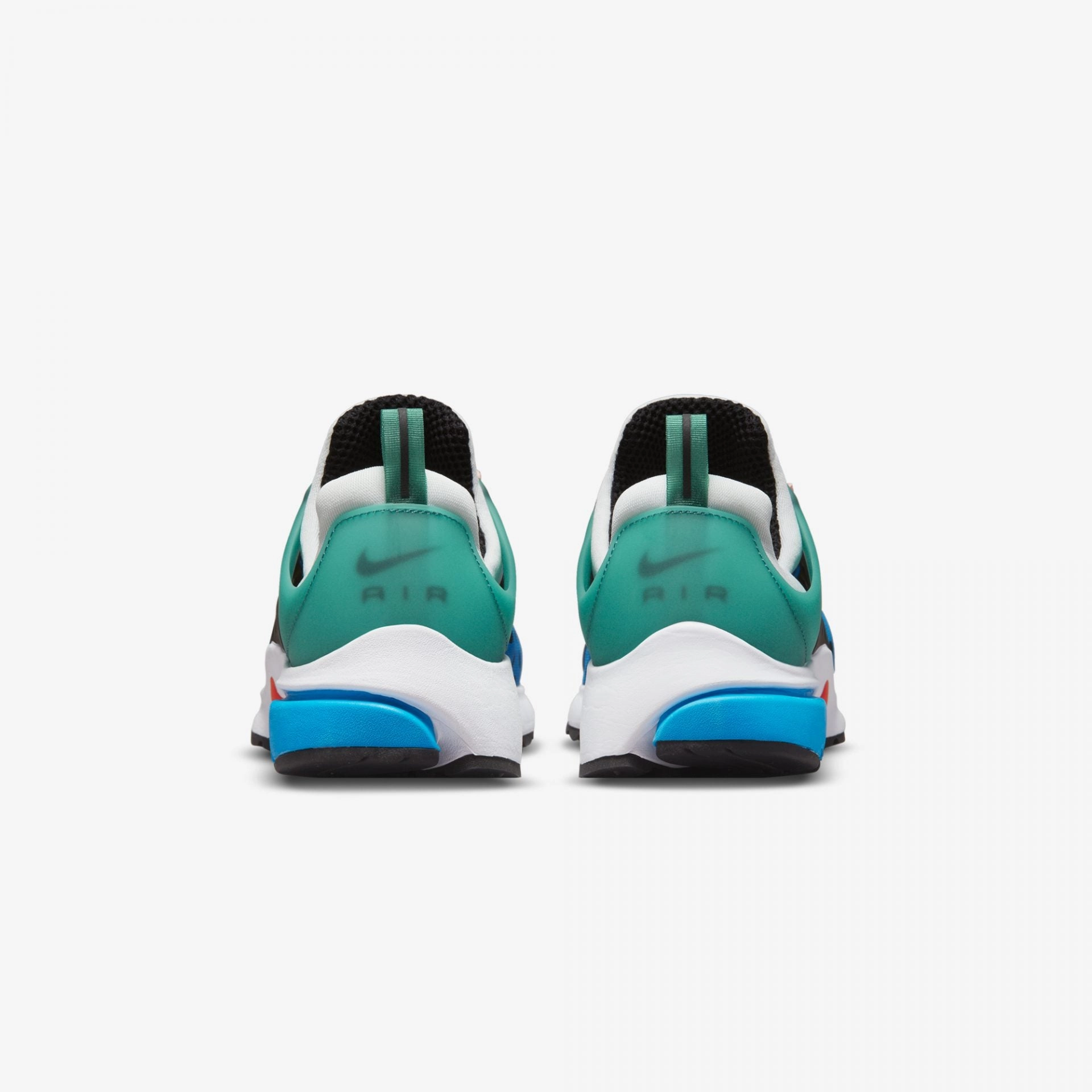 Nike | AIR PRESTO  { NIKE