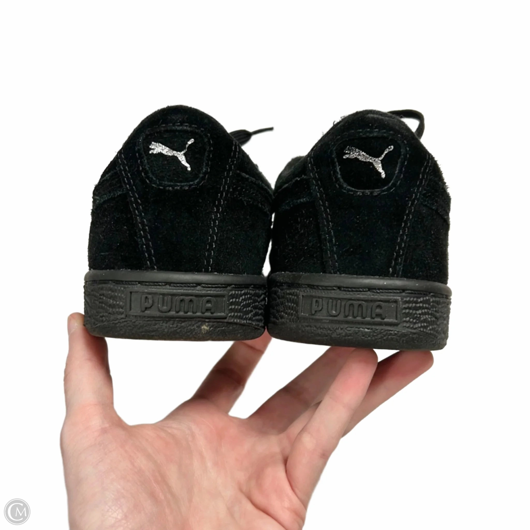 Shoes Sneakers By Puma In Black, Size: 7