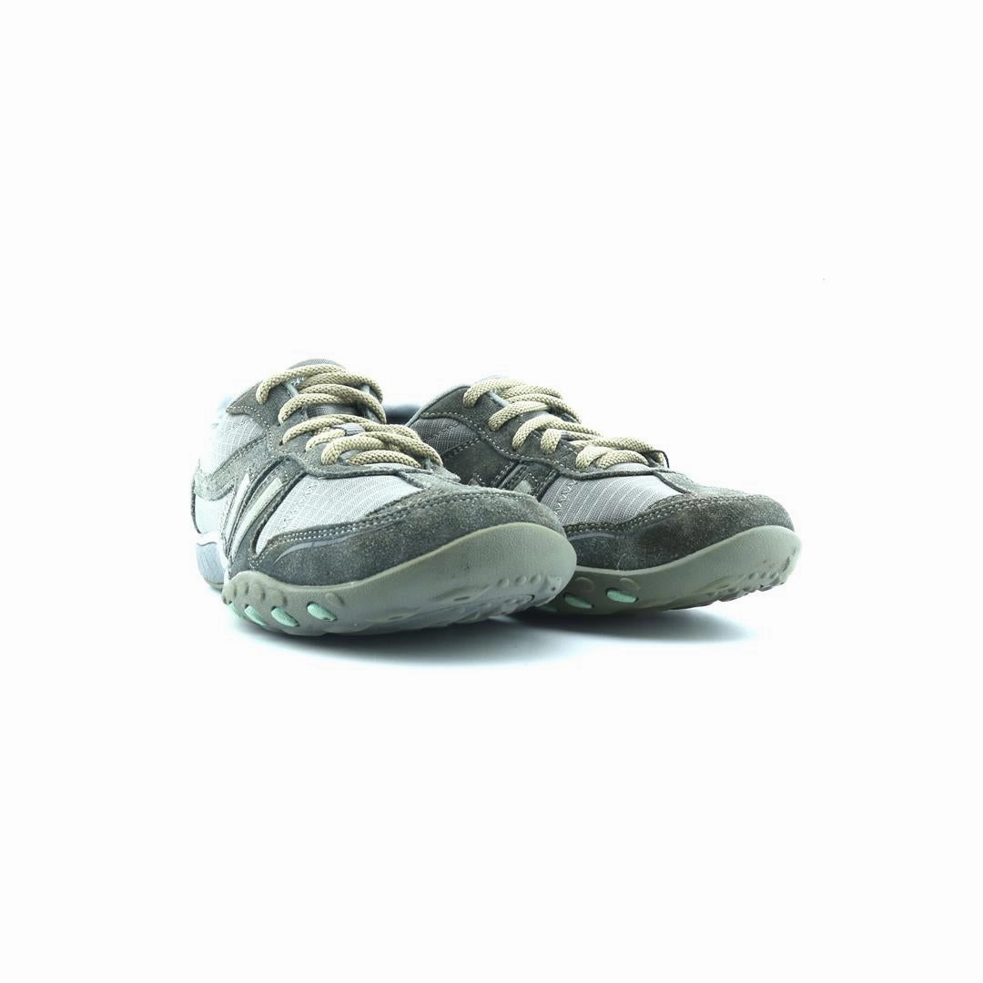 SKECHERS BREATHE-EASY - JACKPOT