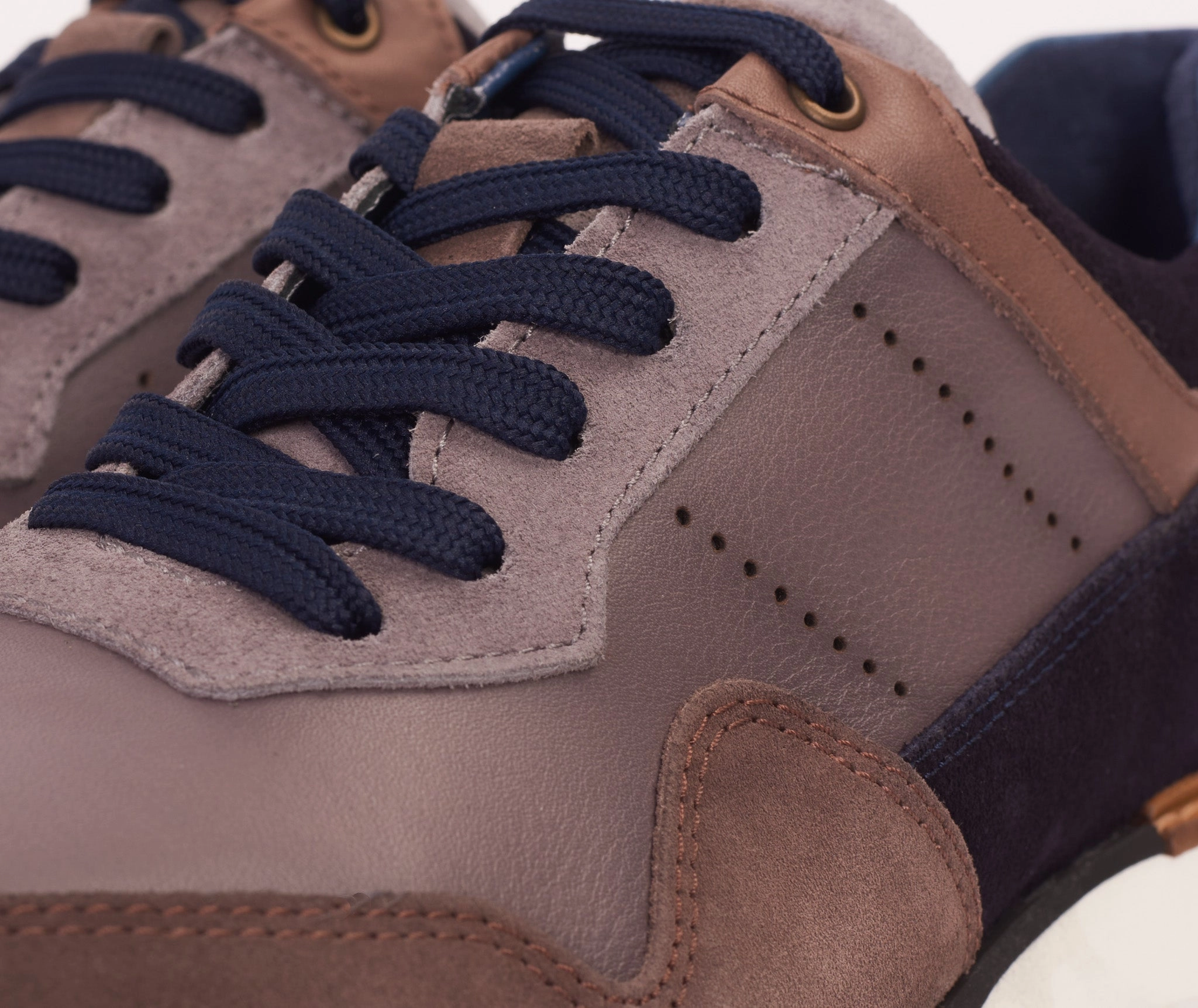 The Hoskova Grey Leather Men Sneaker