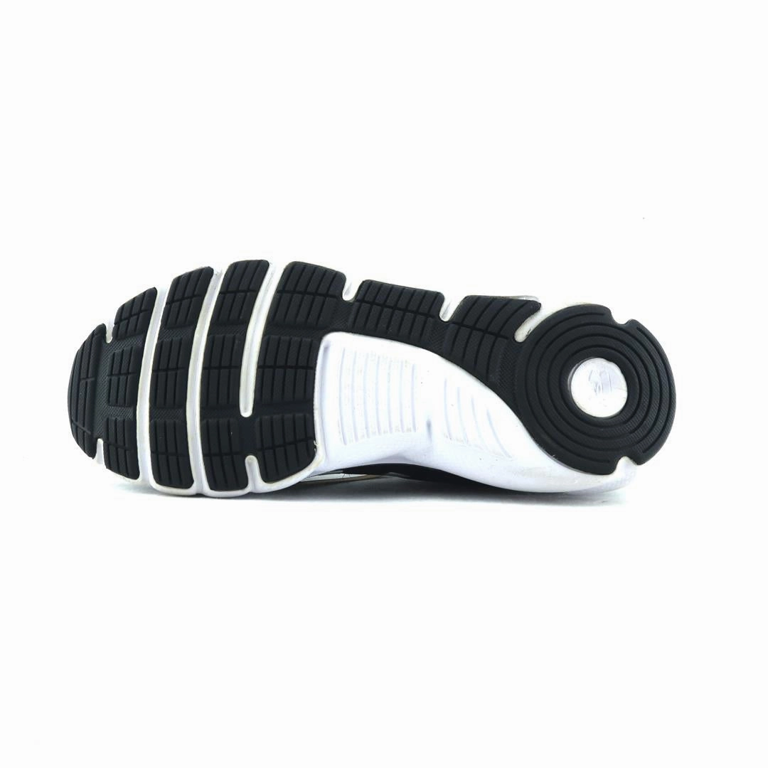 UNDER ARMOUR ASSERT 9